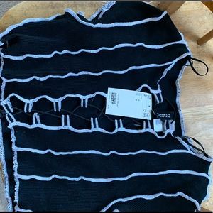 Black Divided H&M Crop Top